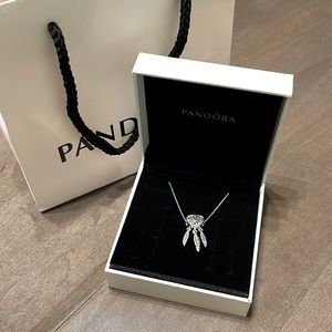 NEW PANDORA DREAM CATCHER NECKLACE